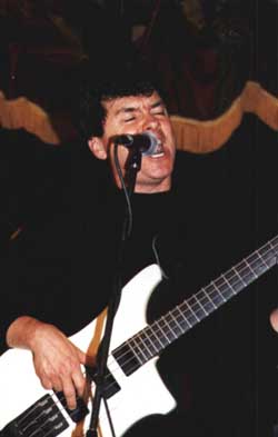 bojpsolooldbass2-a.jpg (15262 bytes)